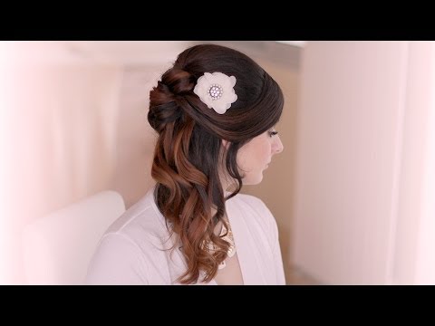 Hair - Laura's channel (Kihou Miu): https://www.youtube.com/user/kihouu Laura's makeup tutorial: http://www.youtube.com/watch?v=UreAZFxV7tU *** In this holiday hair...