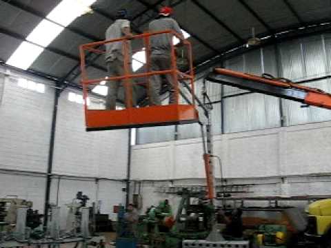 Plataforma Movel - Plataforma Elevatória Móvel fabricada pela MVR Industrial LTDA. MVR Industrial LTDA mvr@mvrindustrial.com.br http://www.mvrindustrial.com.br/ Tel.:(31) 3357-6580 Fax: (31) 3913-8312.