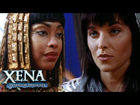 Xena salva a vida de Cleópatra | Xena: A Princesa Guerreira