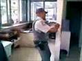 POLICIAL DANÇANDO PIRIKITA - A ORIGINAL