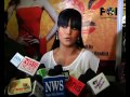 Sexy Veena Malik Wants To Be Kissing Queen