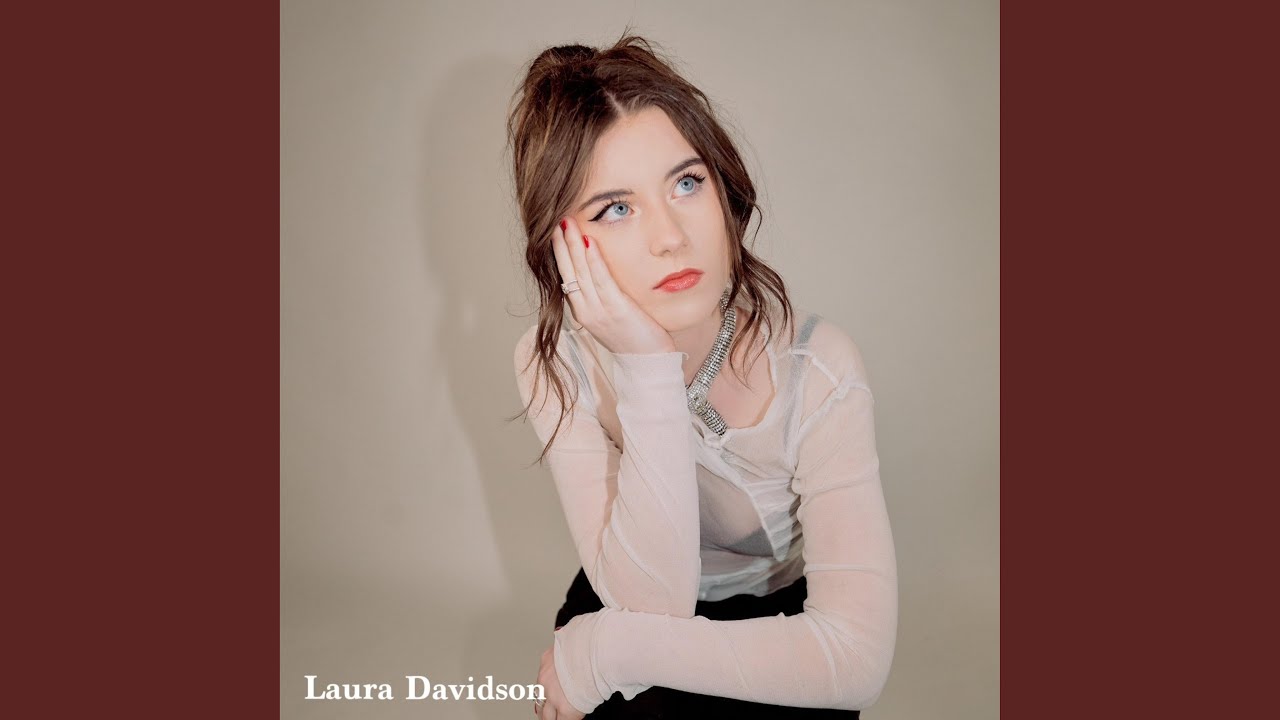 Discover Laura Davidson Dime a Dozen, on Nagamag Music Magazine