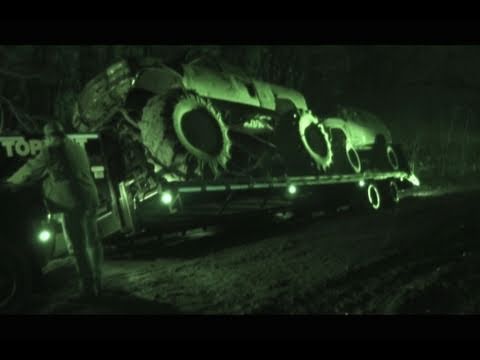 Gooseneck - Brett in the Dodge is trying to leave Sabine River Rats near Marshall, Texas on 2/5/11 with his trailer fully loaded. The roads are extremely muddy from the ...