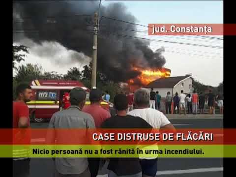 Case distruse de flăcări