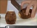 ■下村 邦和が教える！煮物料理の王道「筑前煮」のスペシャルテクニック【調理のポイント】動画で見る、野菜の下準備【ぐるなびレシピ】http://recipe.gnavi.co.jp/飲食店で働くプロの料理人『ぐるなびシェフ』が考案するレシピを 紹介。簡単に手に入る食材を使った、プロのならではの技がキラリ と光る、簡単