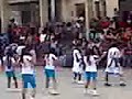 bailando estupideses