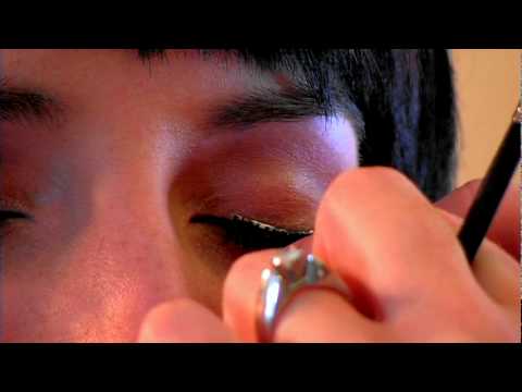 how to fit eyelashes