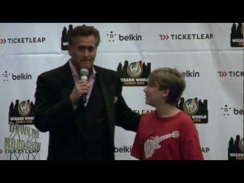 bruce_campbell - Bruce Campbell entertains a packed room of fans at the Wizard World Chicago Comic Con 2012.