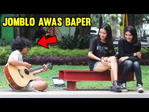 VIRAL !! ORANG GILA NYANYI LAGU CINTA LUAR BIASA ( Andmesh Kamaleng ) - Rojer Ngamen #2