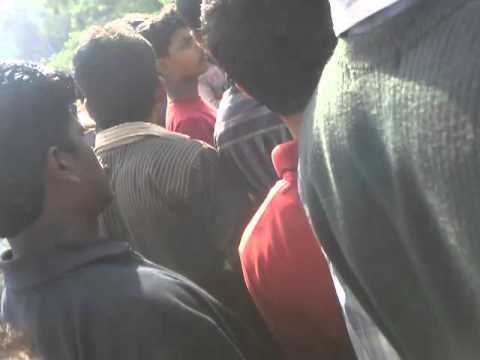 Kingfiser Red - Drink and drive accident video (Bangalore - Brokefield - Near SJR Broklyn)