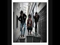 photos du groupe sur une de leurs chanson : j'�coute les cramps.