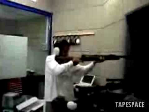 Funny: stupid people and guns