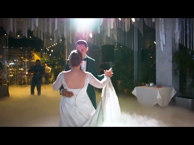Шикарный свадебный танец Ильи и Елены 