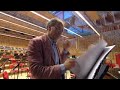 henk van der meulen in gesprek met dirigent ed spanjaard over de nederlandse premi�re van charles koechlin's werk offrande musical sur le nom de bach. in dit videofragment ziet u korte stukjes uit het interview met ed spanjaard over het bach-thema in koechlin's werk.