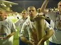 Piłkarze Lecha Poznań wykonują znaną stadionową 