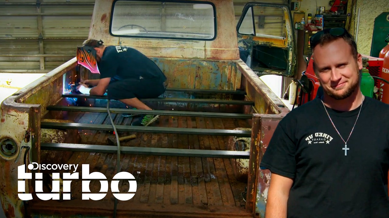 Restauração em problemas: milhares de dólares em reparos | Misfit Garage | Discovery Turbo Brasil