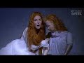 de opera, die gebaseerd is op een roman van sir walter scott, vertelt over de ondergang van het dromerige meisje lucia, dat zich niet aan de greep van haar familie kan onttrekken terwijl zij zelf door een grote vrijheidsdrang vervuld wordt. doordat ze niet in het verleden van haar familiegeschiedenis wil leven en haar liefde voor de vijand van haar broer geen toekomst heeft, valt ze ten prooi aan een noodlottige waanzin.

muzikale leiding 
paolo carignani 
regie 
monique wagemakers 
decor 
frank philipp schl�ssmann 
kostuums 
rien bekkers 
licht 
reinier tweebeeke 
dramaturgie 
klaus bertisch 

lord enrico asthon
tassis christoyannis
lucia
mariola cantarero 1 4 8 11 14 18 nov
cinzia forte (in video) 20 26 28 30 nov
sir edgardo di ravenswood
ismael jordi
lord arturo buklaw
gioacchino lauro li vigni
raimondo bidebent
alastair miles
alisa
anna steiger
normanno
roberto covatta 

nederlands kamerorkest

koor van de nederlandse opera
instudering
martin wright