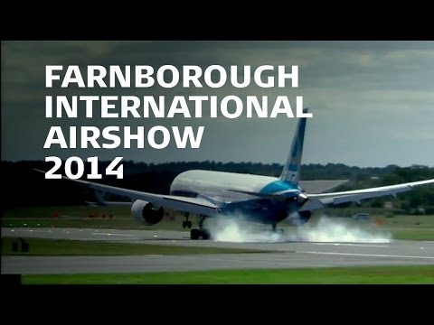 Awesome Boeing 787-9 display at #FIA14 Farnborough International Airshow 2014