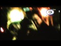 Magnífico documental de TV extranjera que trata la publicidad actual desde distintos puntos de vista, entre bastidores, que se ocupa de la relación ambivalente de los consumidores con las seductoras imágenes publicitarias. Jamás antes un reportaje había captado de forma tan directa cómo se maneja este negocio (publicitario) del 