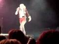 Gwen Stefani - Hollaback Girl (live)