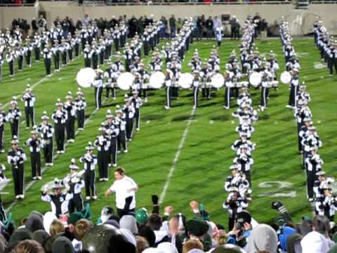 Numa Numa Guy dirigiendo la MSU Marching Band