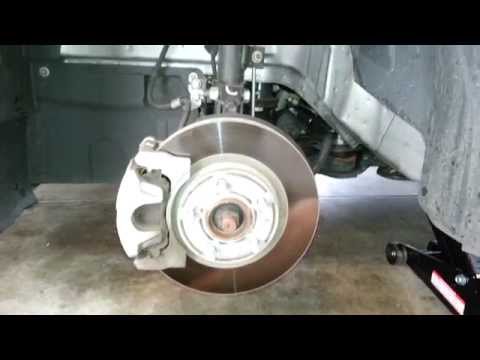 2013 Chrysler 200 Sedan – Checking & Replacing Front Disc Brake Pads – Link To DIY Guide