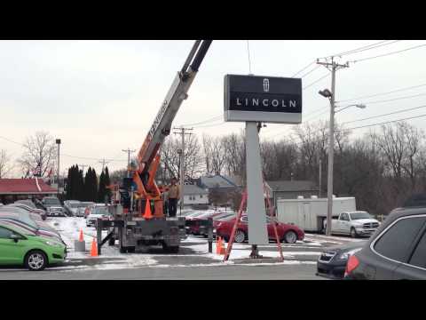 Lacy Ford Lincoln – Catskill, NY – Removing old Lincoln sign