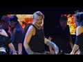 en sexig, kaxig, bitchig man (live svt50�r 2006)