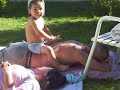 Totó Haciendo Masajes Totó Haciendo Masajes