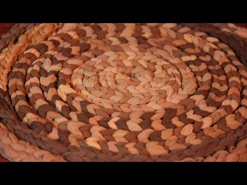 Вязание ковриков из колготок на пальцах