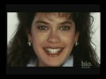 teri lynn hatcher (born december 8, 1964) is an american actress who is best known for her roles as lois lane in lois & clark: the new adventures of superman, as susan mayer in desperate housewives and as paris carver in the james bond film tomorrow never dies. she won the golden globe award for best actress for her role as susan mayer on the television series desperate housewives in 2005. in the same year she won the screen actor's guild award for outstanding performance by a female actress in a comedy series and was also nominated for the primetime emmy award for outstanding lead actress in a comedy series, but lost out to fellow cast member and close friend, felicity huffman. hatcher studied acting at the american conservatory theater. one of her early jobs (in 1984) was as an nfl cheerleader with the san francisco 49ers. during this time, she also appeared as one of the mermaids on the television series the love boat in its final season. one of her first major roles was penny parker, who served as a friend for richard dean anderson's eponymous hero on the television series macgyver from 1986 to 1989. hatcher landed a co-starring role of daily planet reporter lois lane (opposite dean cain) in lois & clark: the new adventures of superman from 1993 to 1997. at the height of the show's popularity in 1995, a picture of hatcher wrapped in a superman cape was reportedly downloaded on the internet 20000 times. 