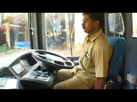 low floor - In this video you can see a low-floor bus in Trivandrum, the capital city of Kerala, India. For more informations click - http://www.indiavideo.org/kerala/tr...