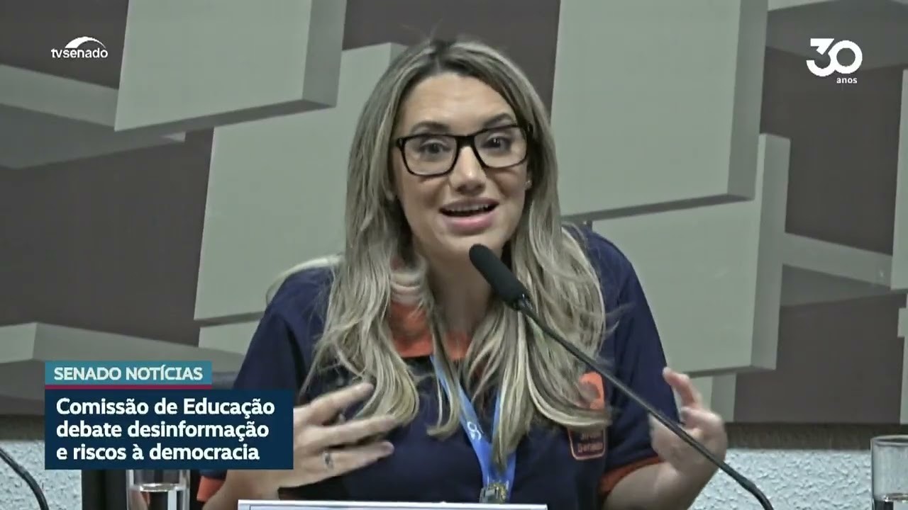 Democracia nas redes sociais: tema de debate com os jovens senadores na Comissão de Educação
