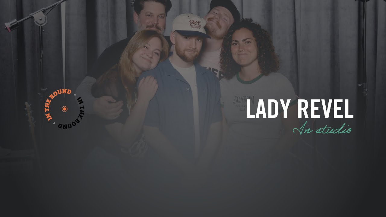 Lady Revel in Studio