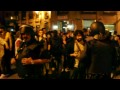 ¡DIFUNDE EL VIDEO! ¡¡¡¡LEER DESCRIPCIÓN IMPORTANTE!!!!!! OTRAS PRUEBAS DE VIDEO: www.youtube.com www.youtube.com La policía nacional volvió a actuar de forma impune esa noche, y como si se tratara de un grupo de matones a sueldo, se dedicaron a agredir y detener gente. El grupo de policías que se puede ver en las imágenes pertenece al mismo que agredió a Laura. La joven que salia de la discoteca y fue retenida en comisaria junto a otro grupo de personas que sufrieron abusos, también por parte de la policía: Video completo: periodismohumano.com Policia Nacional abusando de una chica desalojo de Sol #12M www.youtube.com Entrevista a Laura la chica agredida: www.youtube.com Testimonio completo para la prensa: ccaa.elpais.com Más agresiones: www.youtube.com Testimonios: www.youtube.com Más agresiones: www.youtube.com