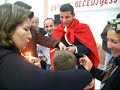 g�lnarda asker ugurlamada ?ark? s�ylerken