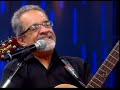 programa hebe camargo - 09/06/08.
can��o de abertura da novela revela��o.   composi��o de s�, guarabyra e vitor martins.

amanhece um outro dia
s�-guarabyra-vitor martins)

um grande mist�rio envolve a cidade
os bons e os maus de todos os credos
t�o cheios de dedos t�o cheios de medo
pra encarar a verdade da revela��o
sentimentos contidos, tesouros perdidos 
tudo t�o bem guardado pra n�o ser encontrado
as terras e as �guas cobrindo suas m�guas
e atr�s de tudo a verdade da transforma��o
outro engano, ledo engano n�o h� tanto no oceano
n�o h� pedra nem rochedo
pra cobrir tanto segredo
uma hora tudo aflora, vem � tona e revela
que por mais que se esconda o amor
o olhar denuncia
por mais que se impe�a a luz, amanhece outro dia
amanhece um outro dia...