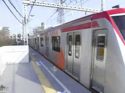 東急大井町線6000系緑ヶ丘通過