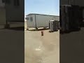 عمالة احتجوا وقلبوا سيارات المدراء."شاهد الفيديو"