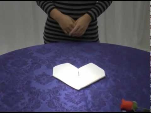 napkin folding heart - Planning something romantic and very touching?...Here's a definitely simply and HIGH-impact fold that will definitely score you big points with your partner ...