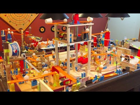 Máquina de Goldberg - versão rolo de fita cola