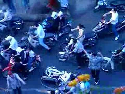 CAR ACCIDENT - MUNG` 2 TET Dung. XE ...