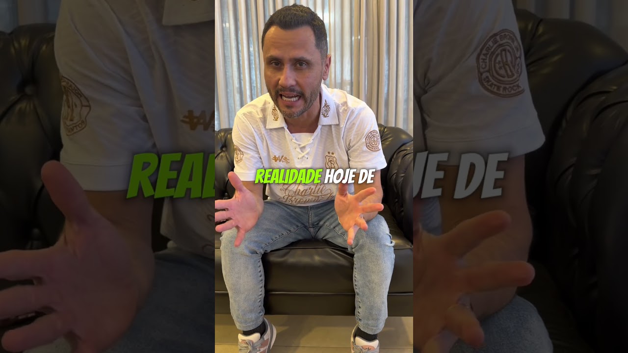 Esse trabalhador chora, fala tudo que está engasgado, mostra a realidade vivida pelo povo brasileiro