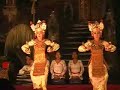 Bail dancs \"Sang Hyang Dedari\"