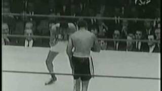 Floyd Patterson Vs Archie Moore WINS TITLE 1956