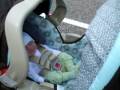 videos de Avery's first trip to the park - Continued