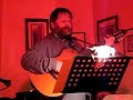 La itala kantisto Ĝanfranko (Gianfranco Molle) kaj lia filo Giuliano plenumas la kanzonon 