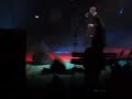 Dvorana Mladosti, Rijeka, 14.02.2007., 7000 ljudi. Urban pjeva skoro cijelu stvar, Gibo mu se pridružuje pri kraju.