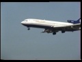 Dangerous Landing Boeing 727-200 Hamburg (Almost wing strike)