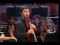Julian Bliss plays Mozart clarinet concerto I.Allegro (end)